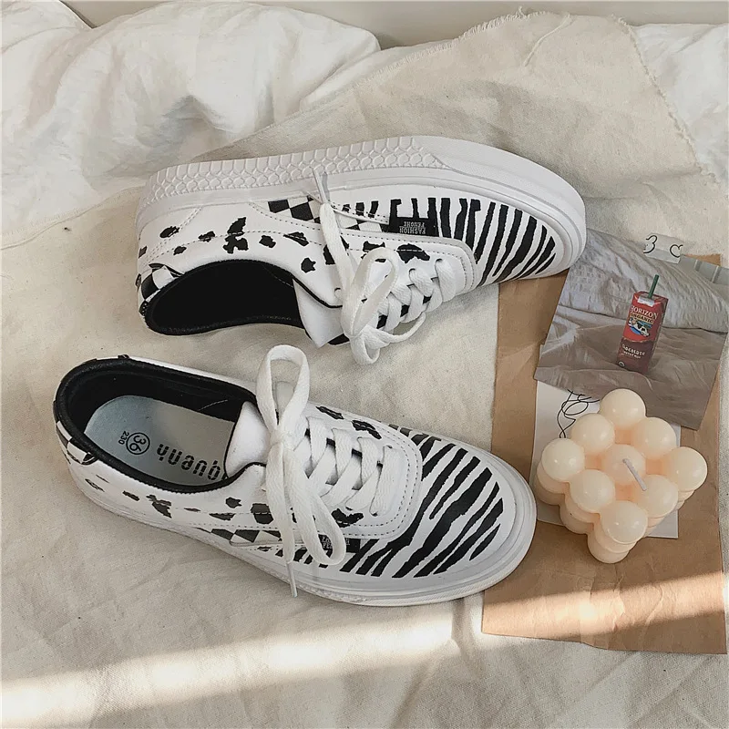 

Black and White Leopard Print Canvas Shoes Women's Spring Low Top Flat White Shoes Women's Shoes Flat Shoes