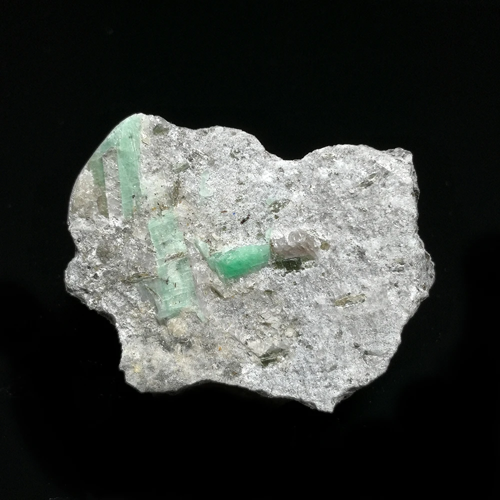 

89 г C7-3 натуральный кварц Изумрудный минеральный кристалл образец из Malipo Wenshan Yunnan Province China