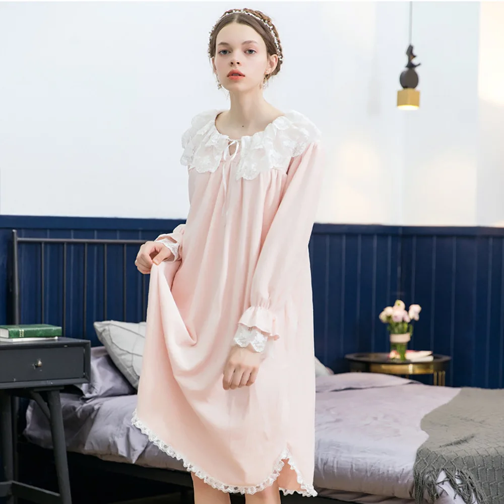 New Pink Sweet In Autumn and Winter Flannel Women's Nightdress Lovely Embroidered Long Sleeve Palace Retro Home Wear Women Dress