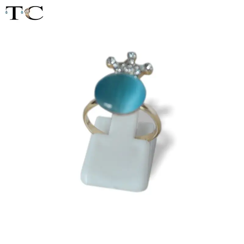 Оптовая продажа пластиковый Матовый держатель для ювелирных изделий колец