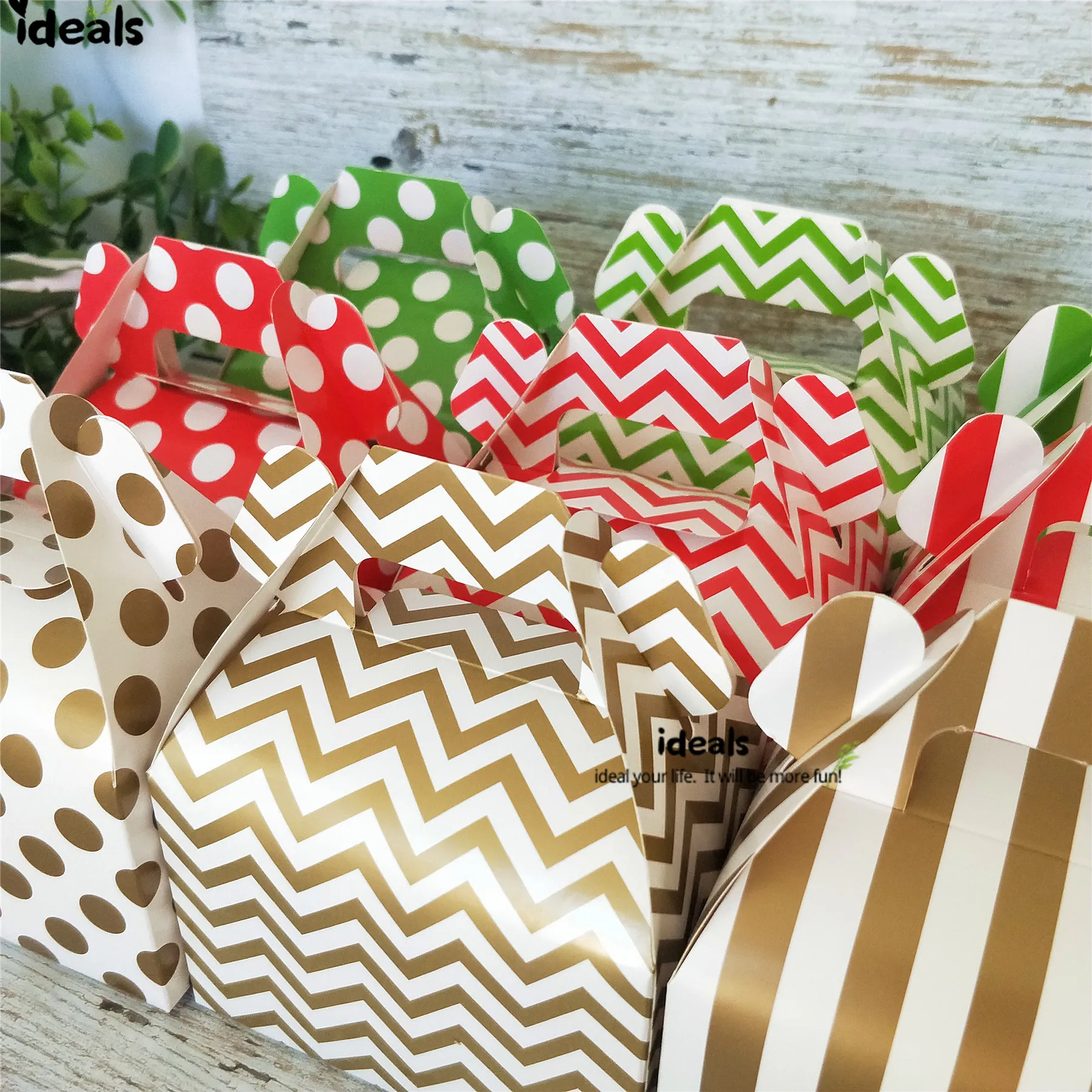 Рождественский красный зеленый бумажный пакет стоячие красочные пакеты