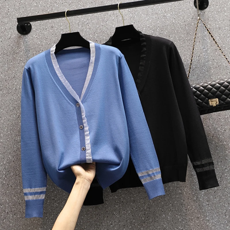 

Женский трикотажный кардиган с V-образным вырезом и оборками