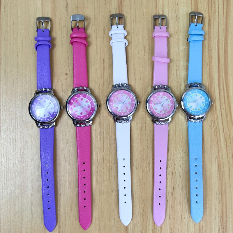 Популярные девушки кварцевые наручные женские часы с кожаным ремешком на день