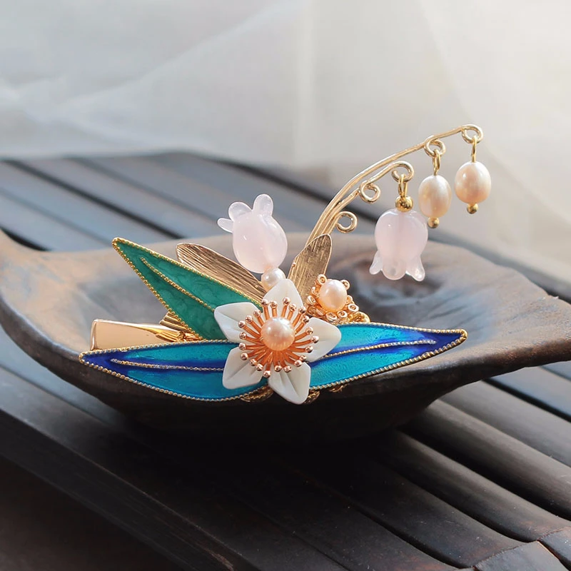 

Trendy Blue Leaf Hair Accessories Freshwater Pearl Hair Clip Tassel Women Jewelry Crystal Ornaments