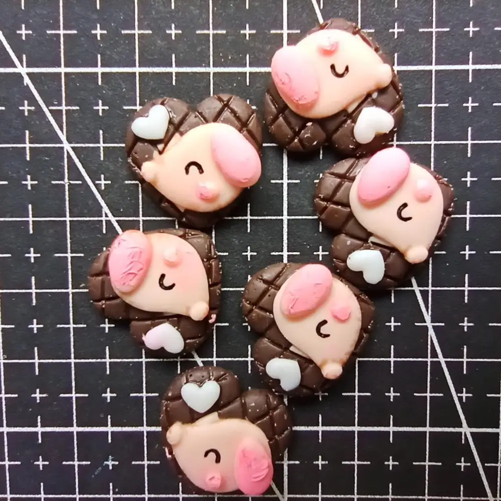 

1pcs/lot Resin flat back love pig 19mm Ornaments Micro landscape Ornaments Creative Home Gardening Decorations