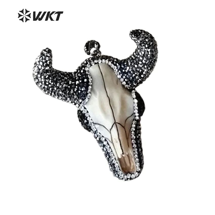 

WKT Hot sale natural buffalo horn pendant cattle head horn pendant in high quality with rhinestone paved around