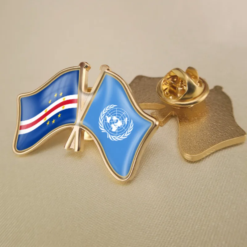 

United Nations and Cape Verde Crossed Double Friendship Flags Brooch Badges Lapel Pins