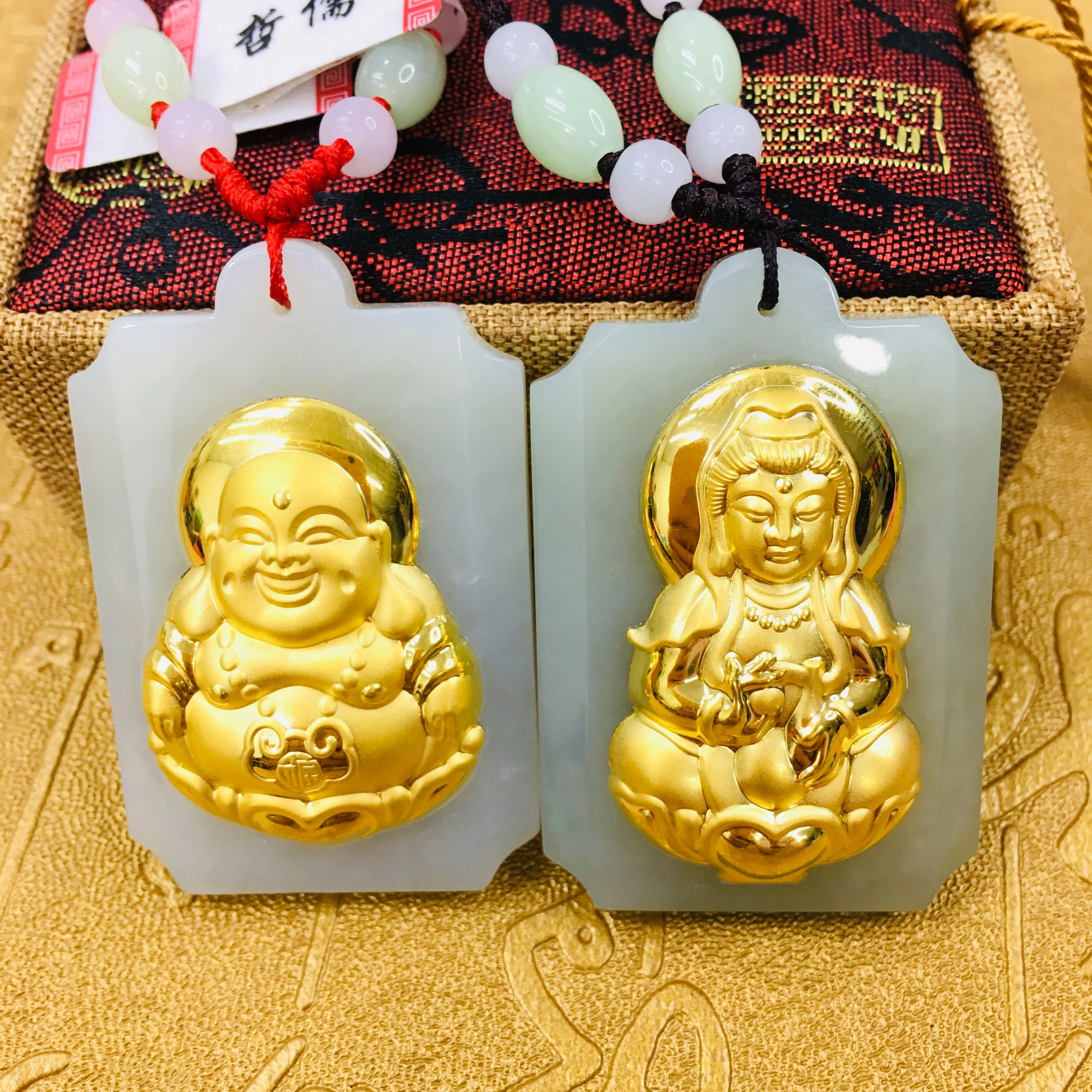 Отправить сертификат уровня а большая часть подвескаиз натурального камня белый