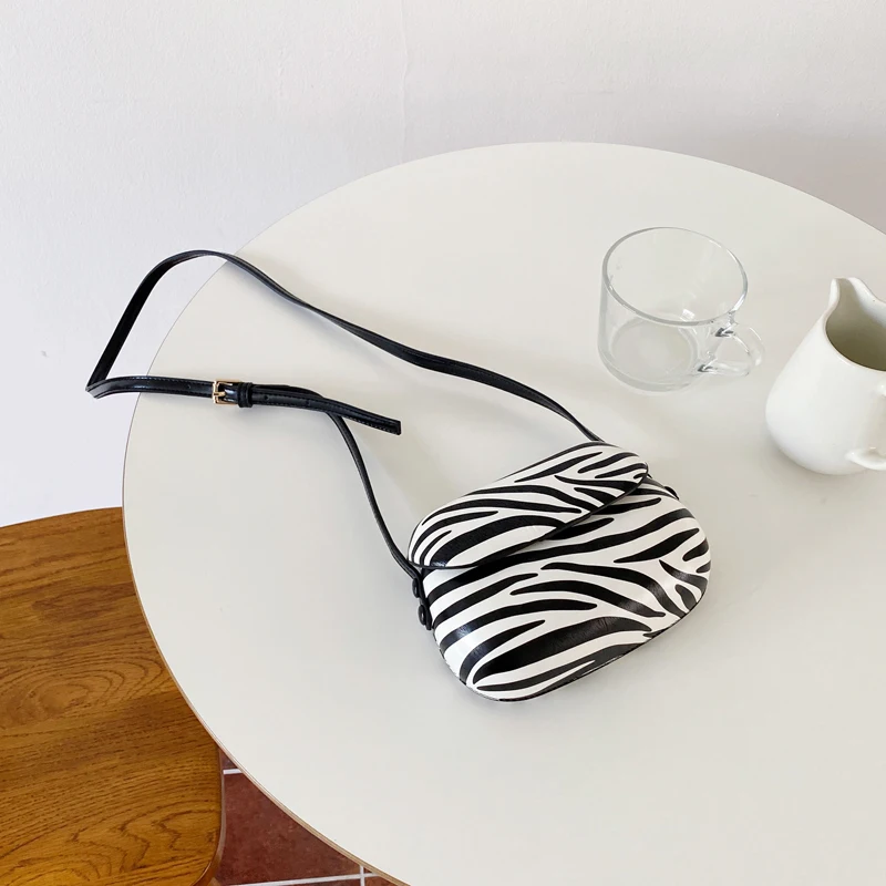 

Высококачественная сумка-чехол в стиле ретро для женщин, миниатюрный кросс-боди чехол для телефона из искусственной кожи, Дамская Винтажна...