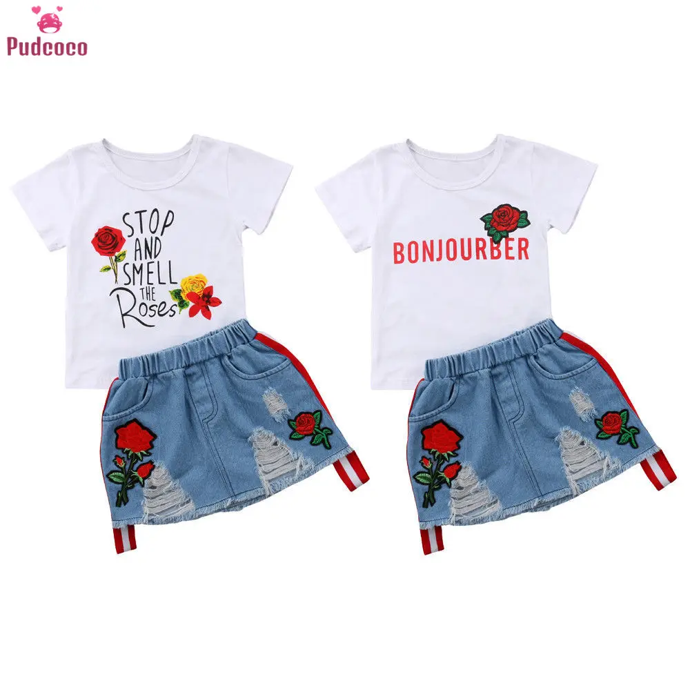 

Комплект летней одежды для маленьких девочек, футболка с короткими рукавами и цветочным принтом + джинсовая юбка с вышивкой в виде роз, комп...
