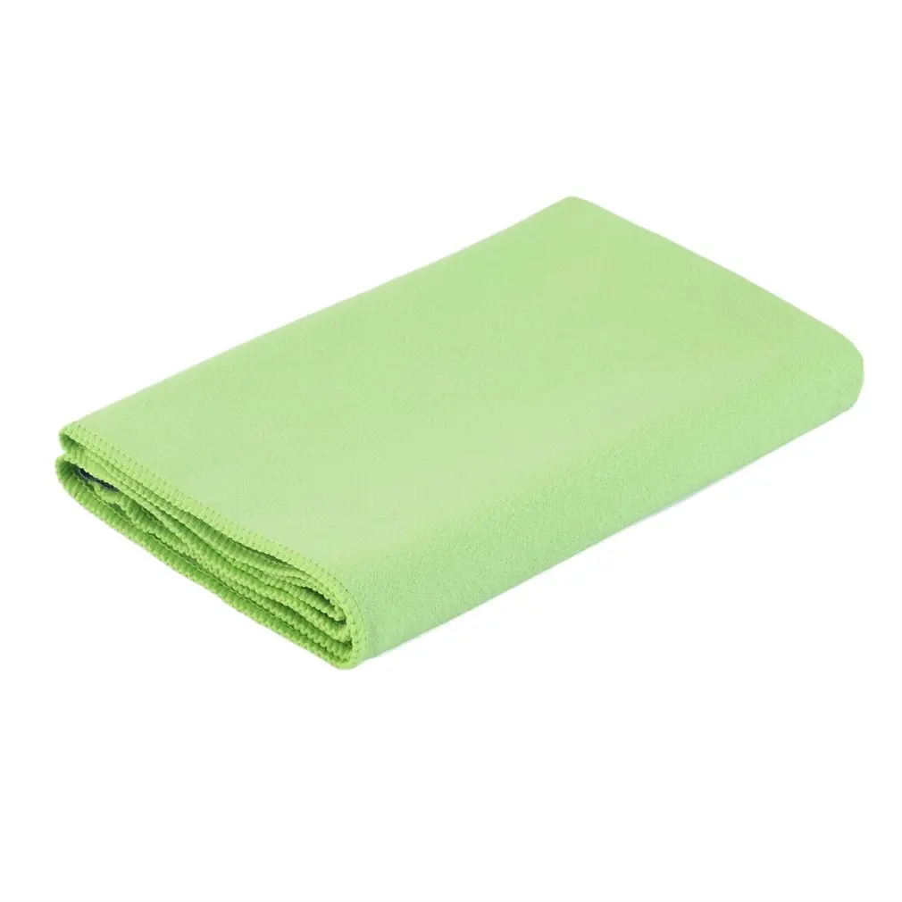 Спортивное полотенце из микрофибры. Быстросохнущее полотенце. Быстросохнущее полотенце из микрофибры. Пляжное быстросохнущее полотенце микрофибра.