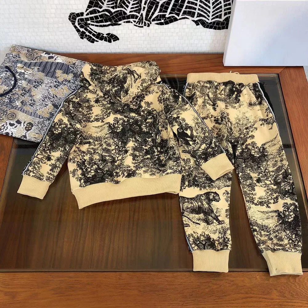 

Brand design new autumn suit for boys and girls 2021 hooded casual sweater sports pants two piece suit