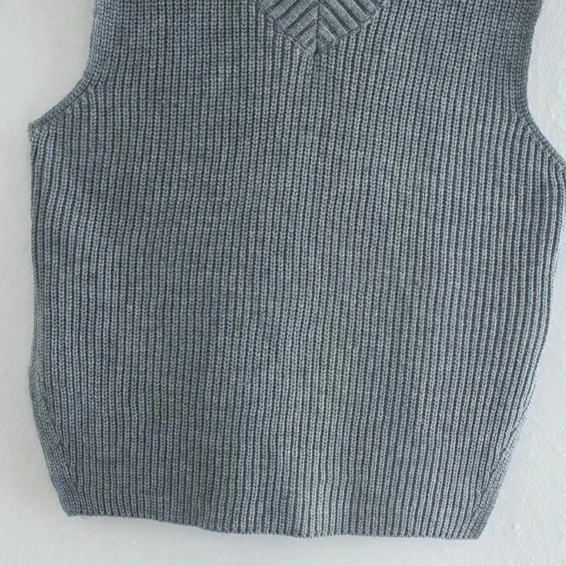 

Autumn and winter women's sweater casual solid color V-neck sleeveless sweater