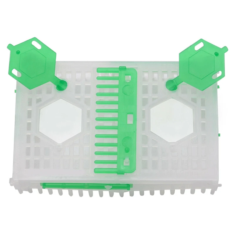 

1Pcs Plastic Bee Cages Beekeeping Equipment Queen House Beehive Cage 107*68mm