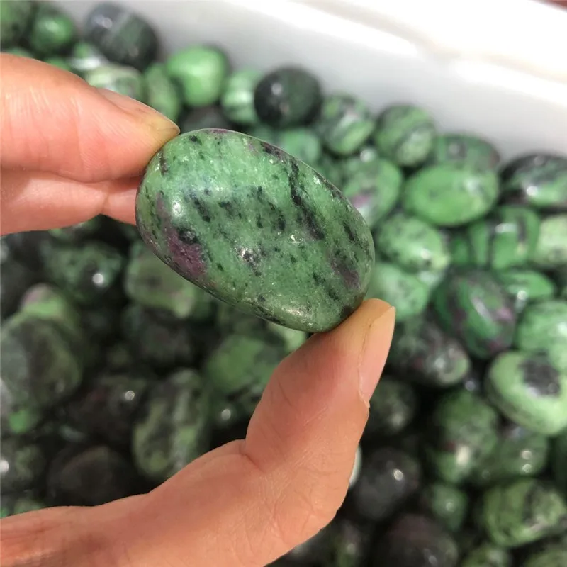

Natural Red and green treasure stones and crystals quartz minerals tumbled gemstones garden decoration