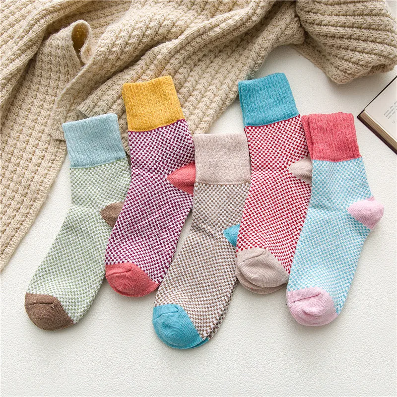 

Instime 5 Pairs / Pack Kawaii Women Socks Crew Grid Wave Dot Wool Cotton