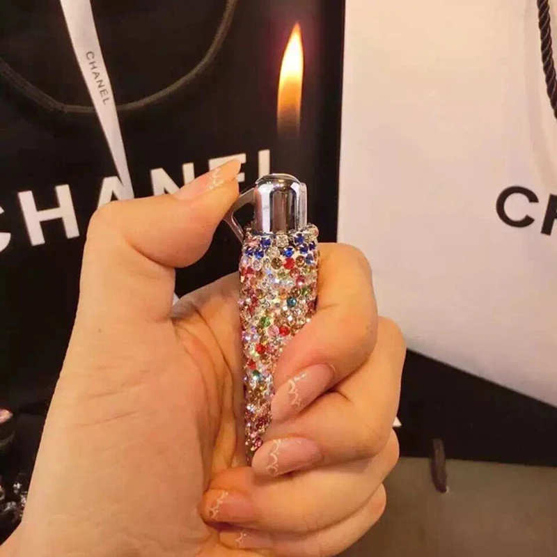 Хрустальная автомобильная пепельница Блестящий Алмазный Футляр для сигарет зарядка ветрозащитная плазменная Зажигалка тонкая для женщин