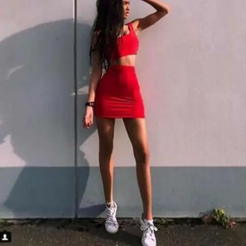 

2019 New Hot Sale Women Fashion Summer Strapless Crop Top Mini Skirts Sexy Ladies Sleeveless Evening Party Red Color Clothes Set