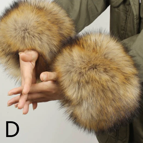 Raccoon Fur Cuffs Sex Hand Arm Warmers Faux Fox Fur Cuffs Wristbands Female Warm Rabbit Hair for Women Manga перчатки кружевные