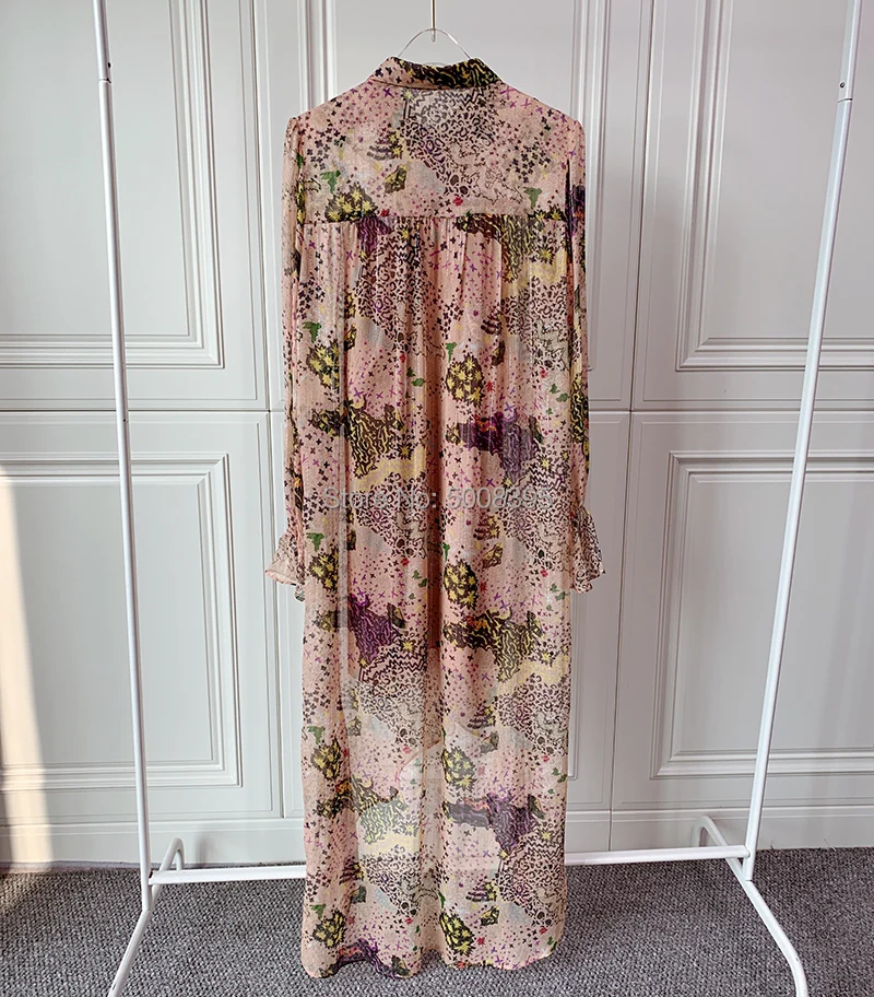 Шелковое миди платье с цветочным принтом воротник рубашка пуговицами