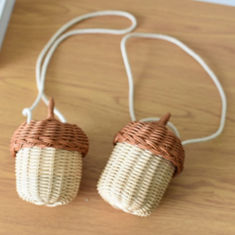 

Handwoven Round Rattan Bag Bucket Tropical Beach Style Woven Shoulder Rattan Bag Photo Props 066C