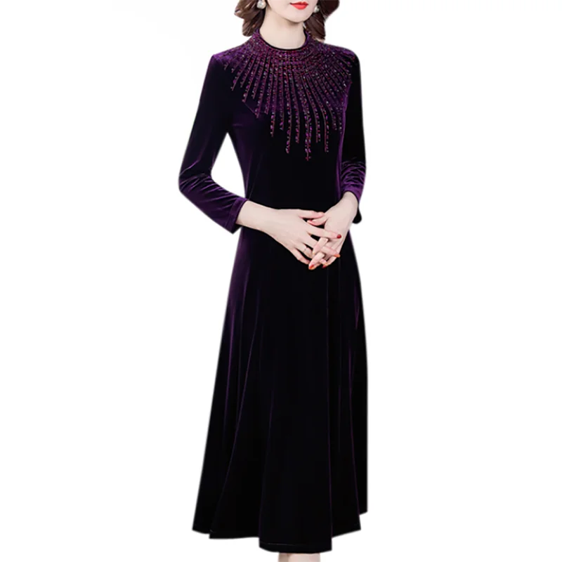 Женское бархатное платье-макси с длинным рукавом фиолетовое облегающее платье