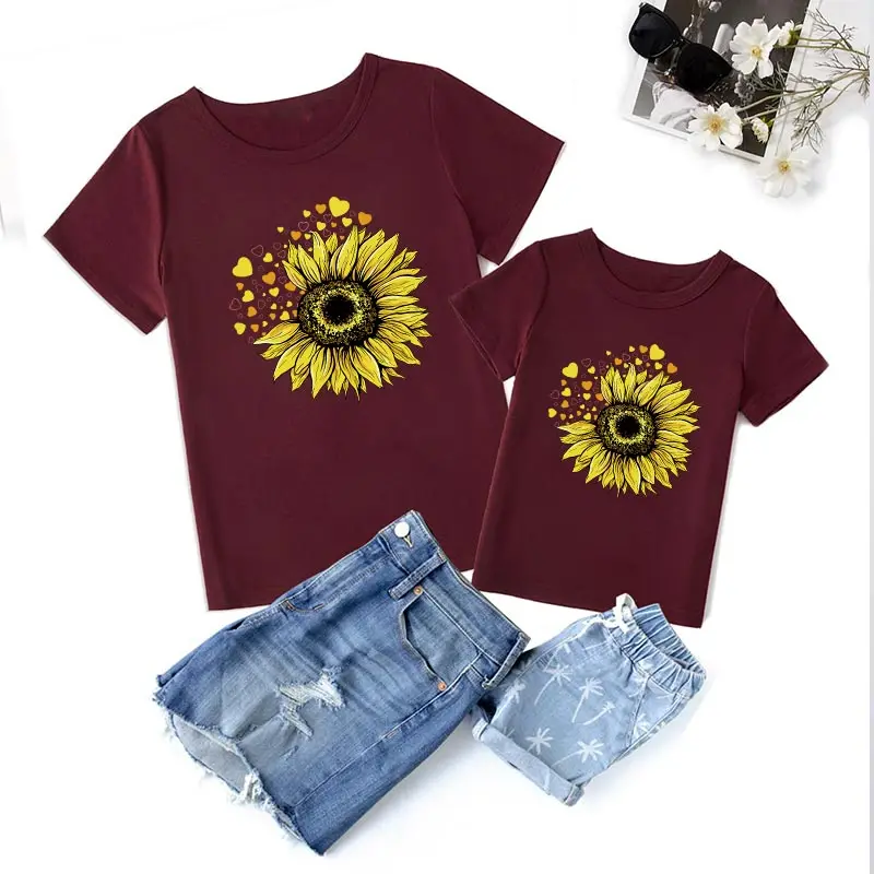 

Summer becautiful sunflower Family Look Matching Clothes mother daughter t shirts MOMMY KID BABY outfits short sleeve Top