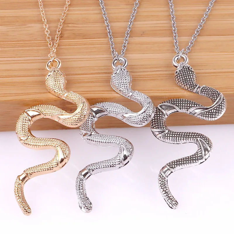 

Charm Punk Crystal Snake Pendant Necklace Women Simple Gold Chain Choker Necklace Jewelry Trendy Statement Personalise Gift