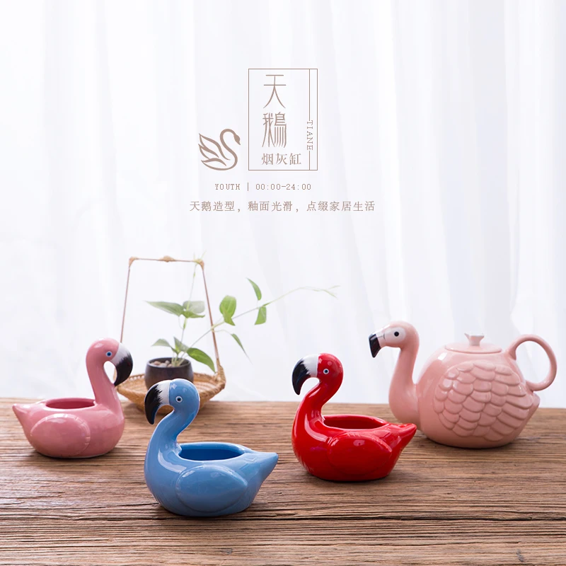 Пепельница керамическая в виде лебедя декоративная Милая мультяшная пепельница