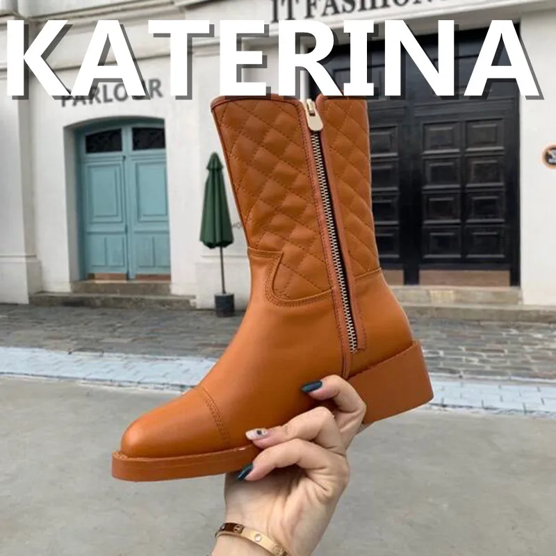 

2021 New Runway Thick Sole Mid-calf Martin Boots Women Round Toe Leathe Platform Solid Color Lingge Elegant Outdoor Side Zip