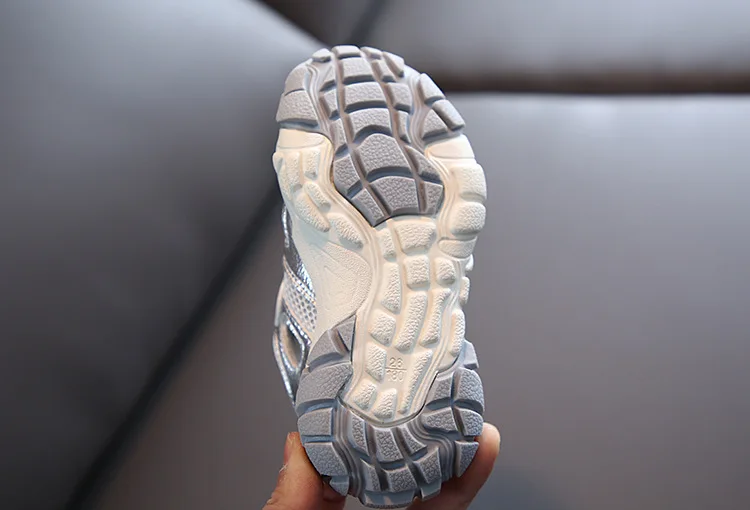 

Summer Children's Leisure Sports Sandals Students Breathable Running Shoes Children's Mesh Shoes Girls Shoes