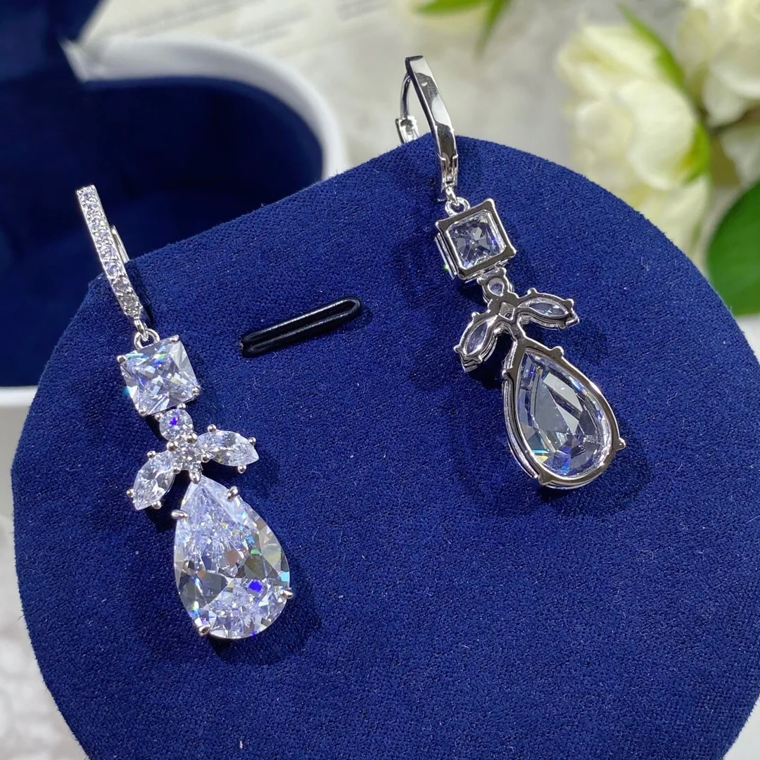 

Fashion 925 Sterling Silver Pear Cut Created Moissanite Gemstone Romantic Wedding Engagment Dangle Earrings Studs Fine Jewelry