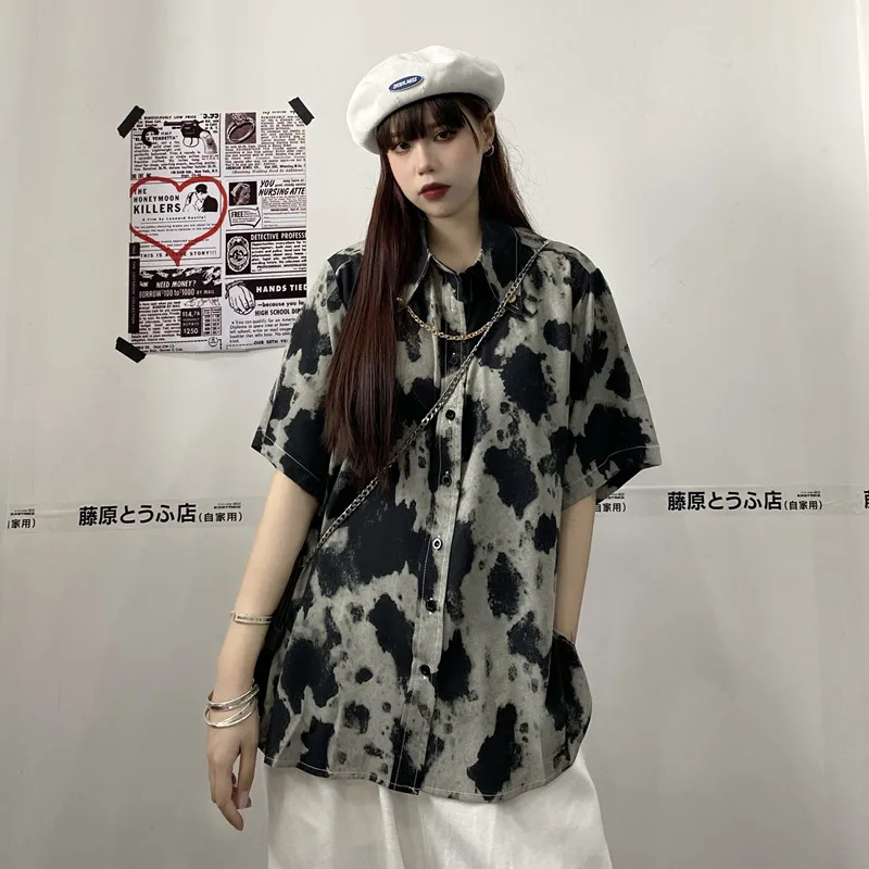 

Retro Street Kurzarmhemd Frauen 2021 Sommer Tie-Dye Neue Lose Oberteile Retro Harajuku Dünne Hemden Für Männer Und Frauen
