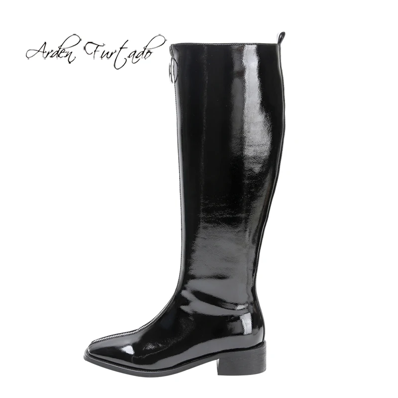 Модные женские зимние сапоги с острым носком на молнии спереди большой