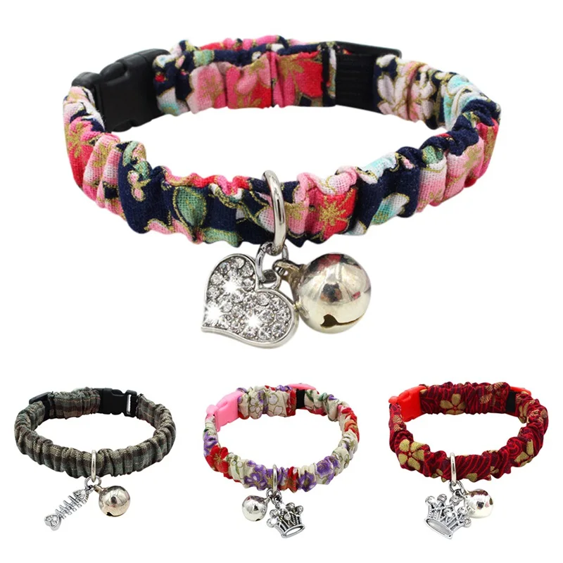 

Pet Collar With Bells Craft Adjustable Collar For Cats And Small Dogs Wrinkle Printed Design & Insert Buckle Design Cat Collars
