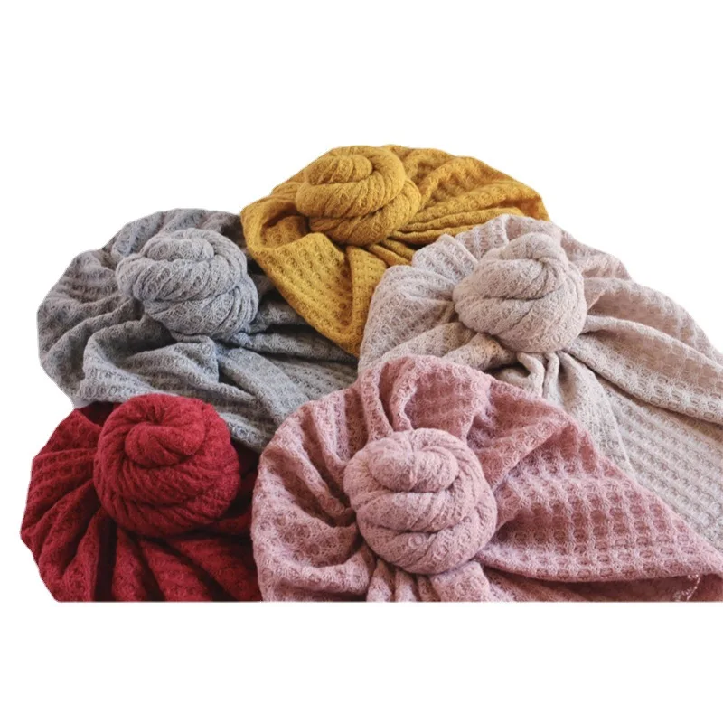 

Вафельная вязаная крючком Шапка-тюрбан для детей младенцев облегающие шапки для девочек бутиковая шляпа аксессуары для волос фото реквизи...