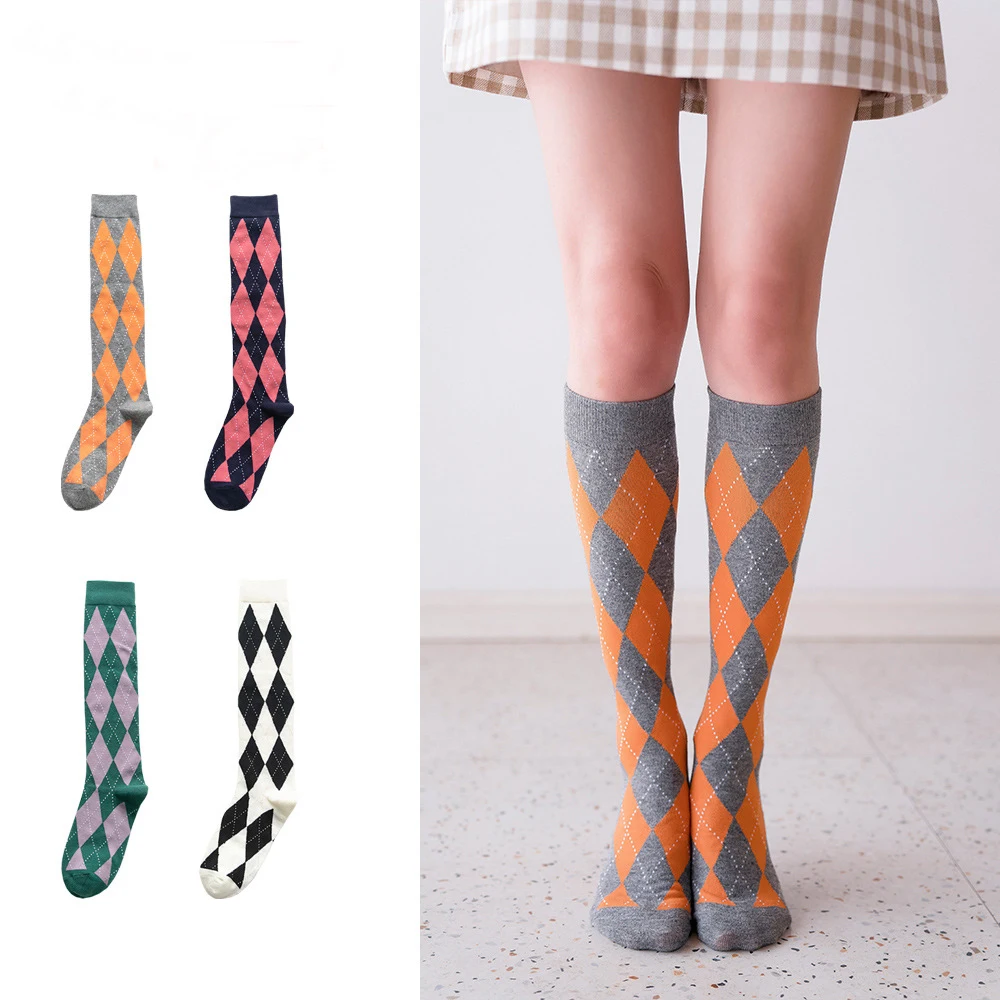 Женские хлопковые носки до колена длиной середины икры в клетку осенне зимние