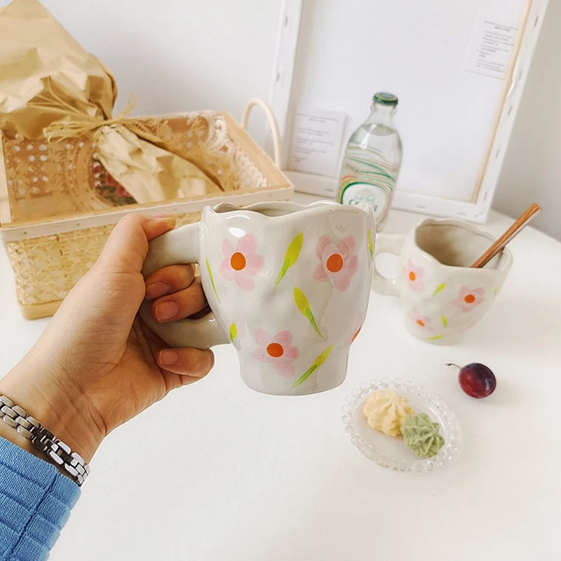 Керамическая чашка CuteLife в скандинавском стиле с белыми цветами кухонная для