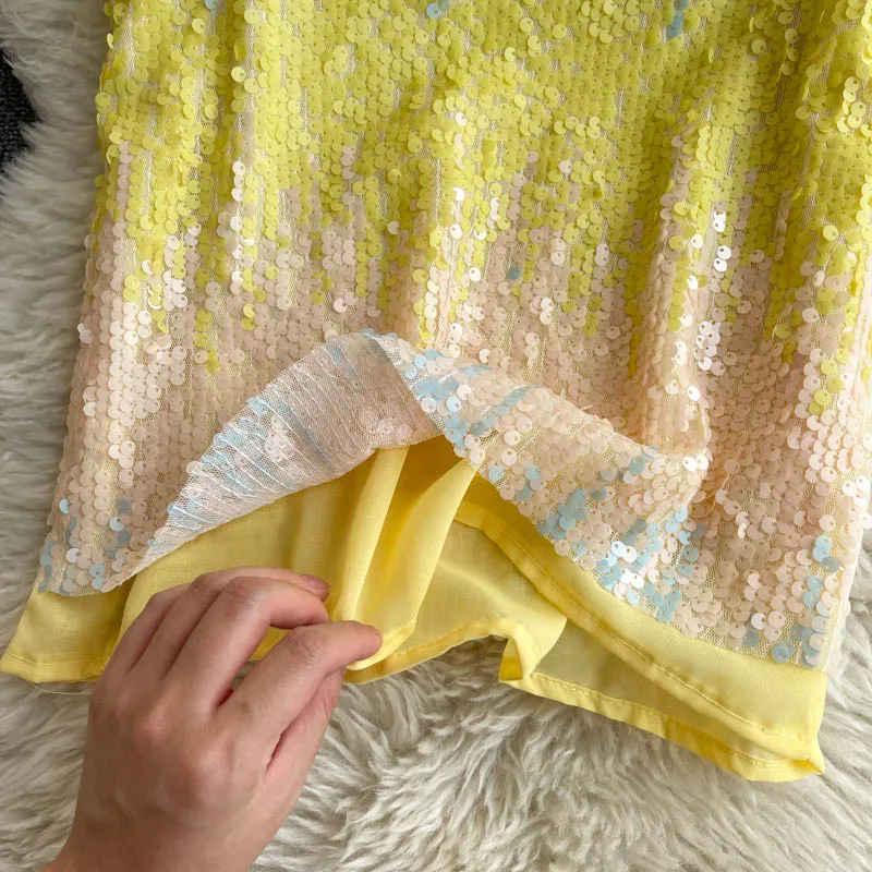 

Chic Street Sexy Spaghetti Strap V-neck Sequined Top Women Summer Bling Bling Sequines Top TN092