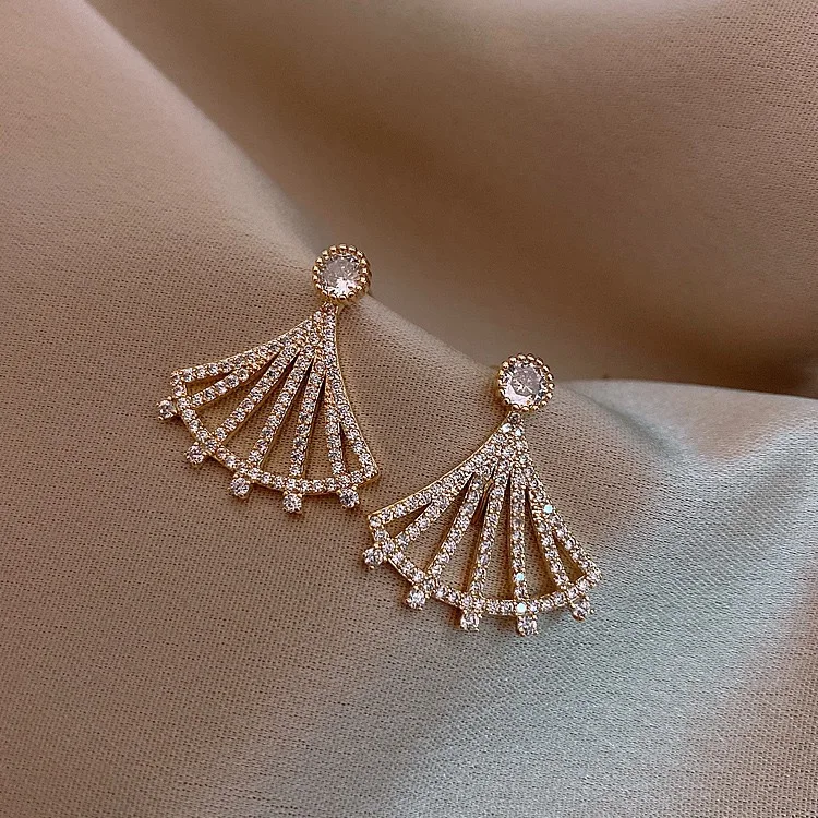 

Fashion Earrings temperament fan-shaped versatile Earrings