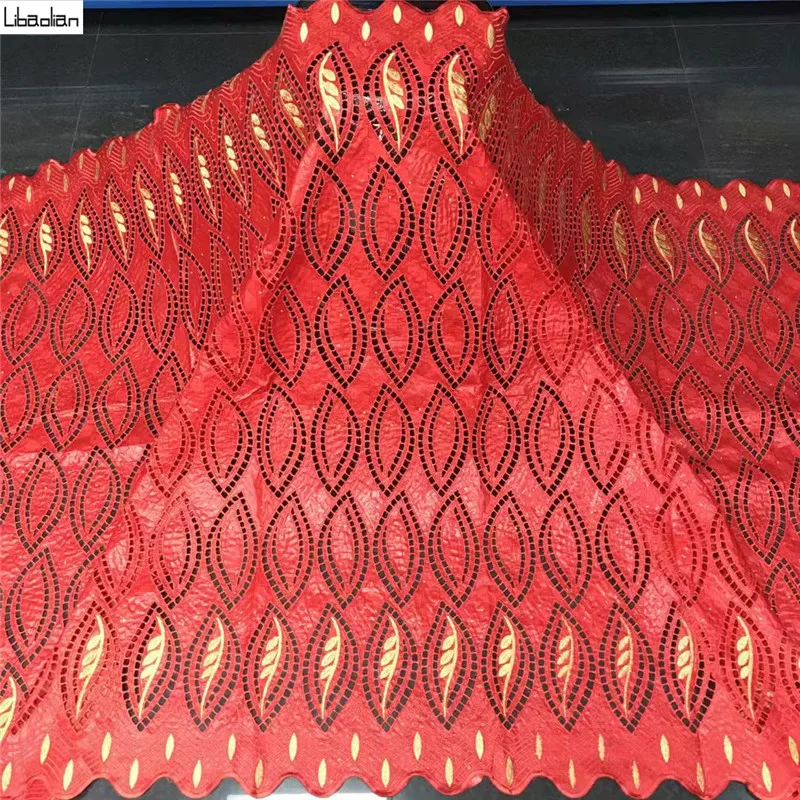 

Африканский Базен ткань вышивка с красным кружевом, фабричное производство, для украшения свадебных Базен brode 5 ярдов Хлопок швейцарская кр...