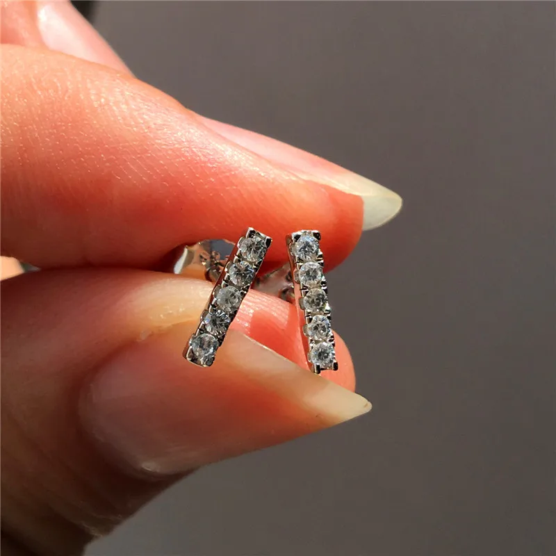 Женские серьги гвоздики в простом стиле с кристаллами циркония модные маленькие
