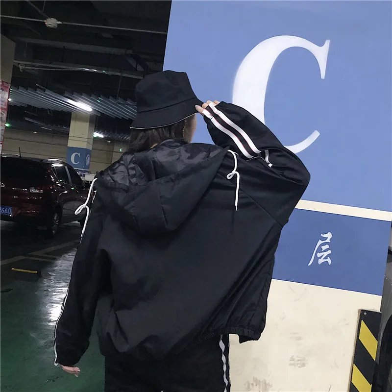 

Basic Jackets Women Harajuku Couple Clothes Windproof Elastic Cuff Loose with Hat Zipper Summer Jacket Womens Simple Hip Hop