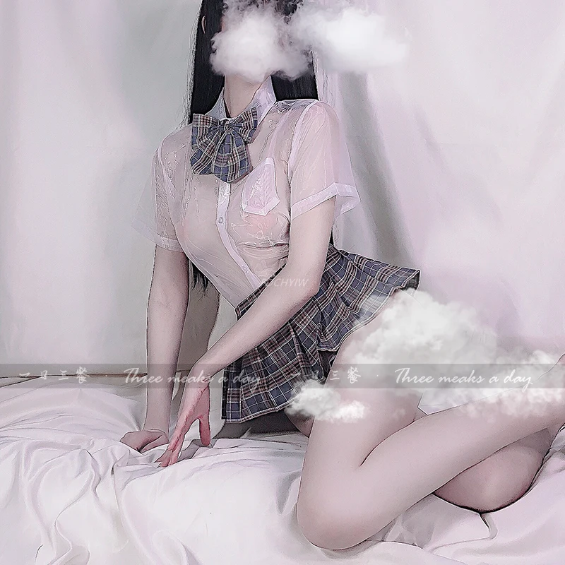 Комплект нижнего белья женский прозрачный кружевной розовый |