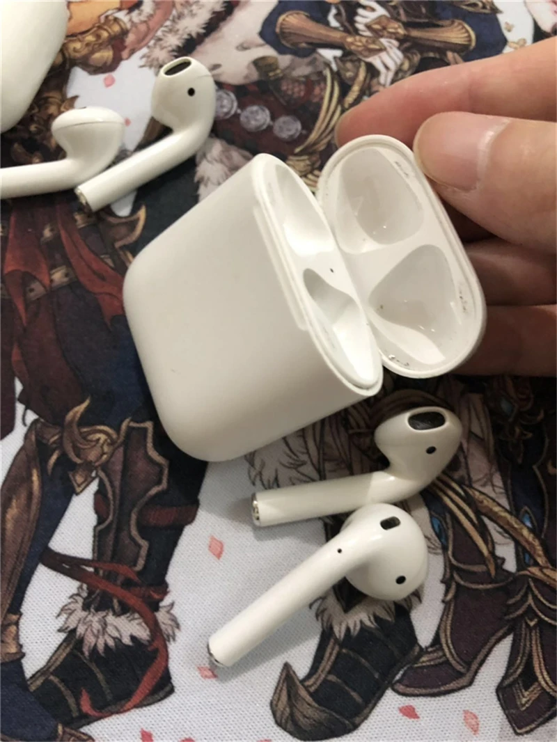 Используется оригинальные Apple AirPods 1st беспроводные наушники Оригинальные Bluetooth наушники для iPhone Xs Max XR 7 8 Plus iPad MacBook