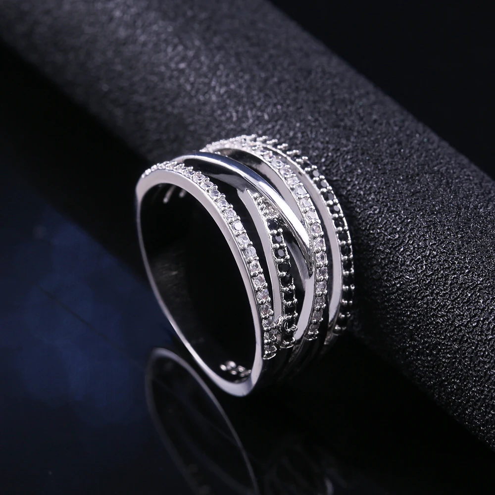 

Huitan New Twist Ethnic Style Women Finger Rings With Black&White Stone Micro Paved Surprise Gift For Women Trendy Jewelry Rings