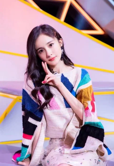 Женский свитер оверсайз Осенний модный для подиума с разрезом и длинными