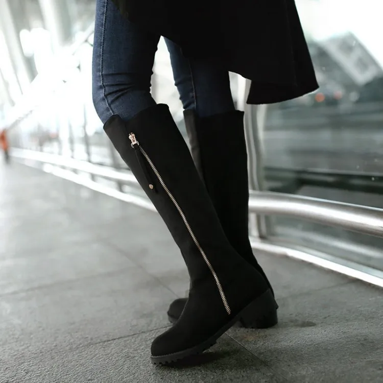 Женские сапоги выше колена замшевые до бедра на низком каблуке теплая зимняя