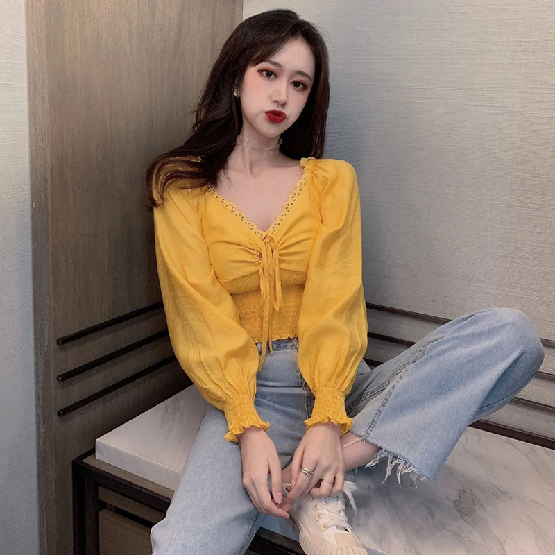 Женская кружевная блузка MUMUZI белая однотонная с открытыми плечами ажурная на