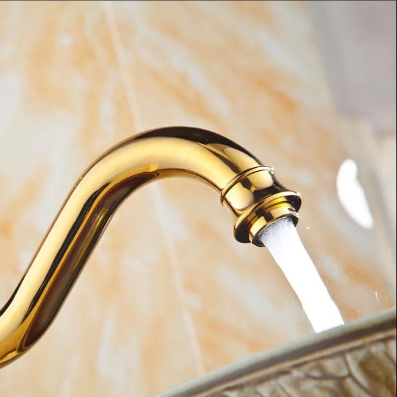 Смеситель для раковины в ванной комнате с высокой арокой под